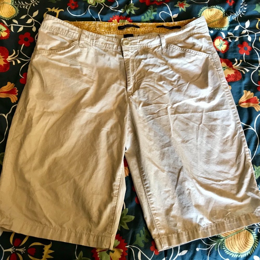 Women Comfortable and casual Shorts size 14
